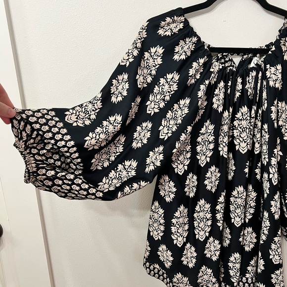OMIKA Fitzgerald Blouse - Picture 5 of 6
